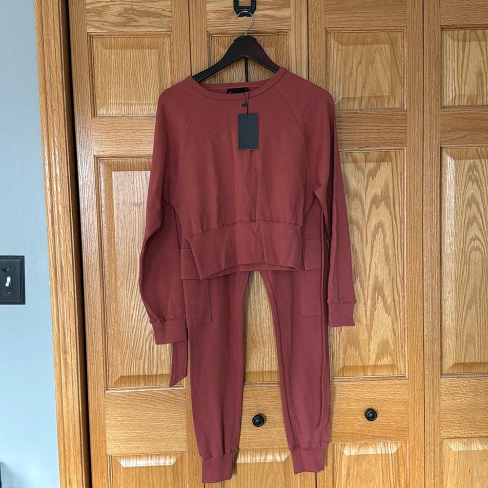 STAY READY- SIGNATURE RIBBED SET